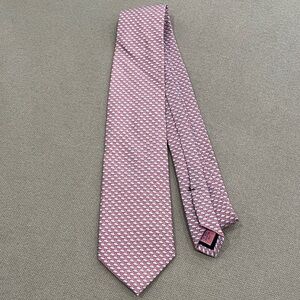 Vineyard Vines Pink and White Patterned Tie